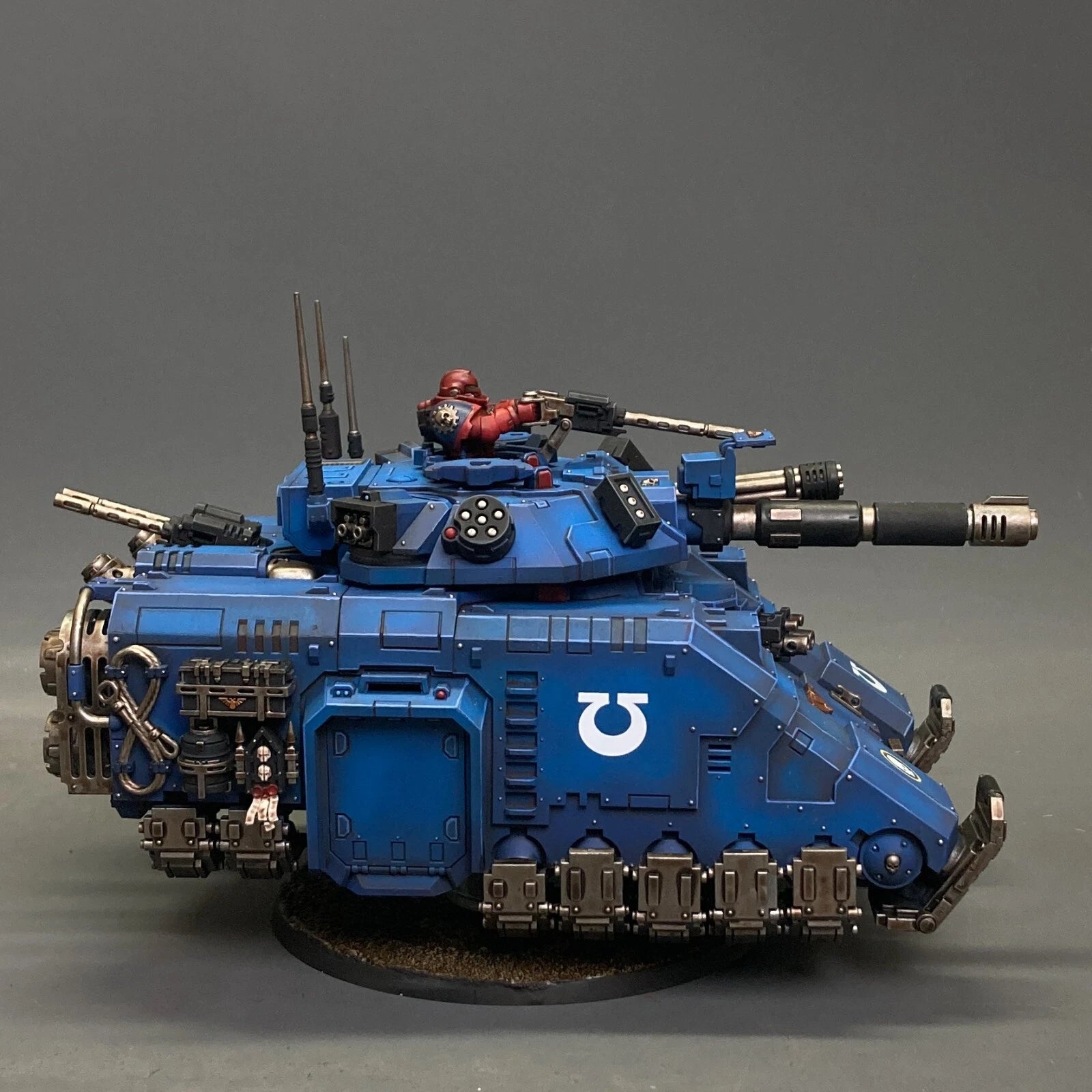 Warhammer 40k army Primaris Repulsor Executioner Ultramarines Painted Tank