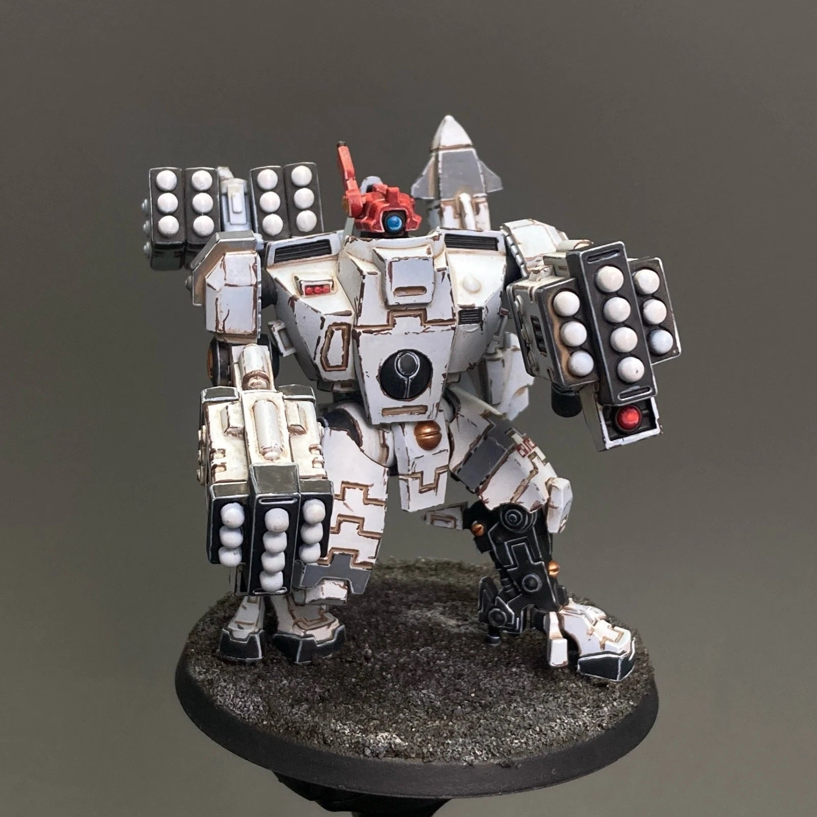 Warhammer 40K Tau Empire Broadside Battlesuit Painted