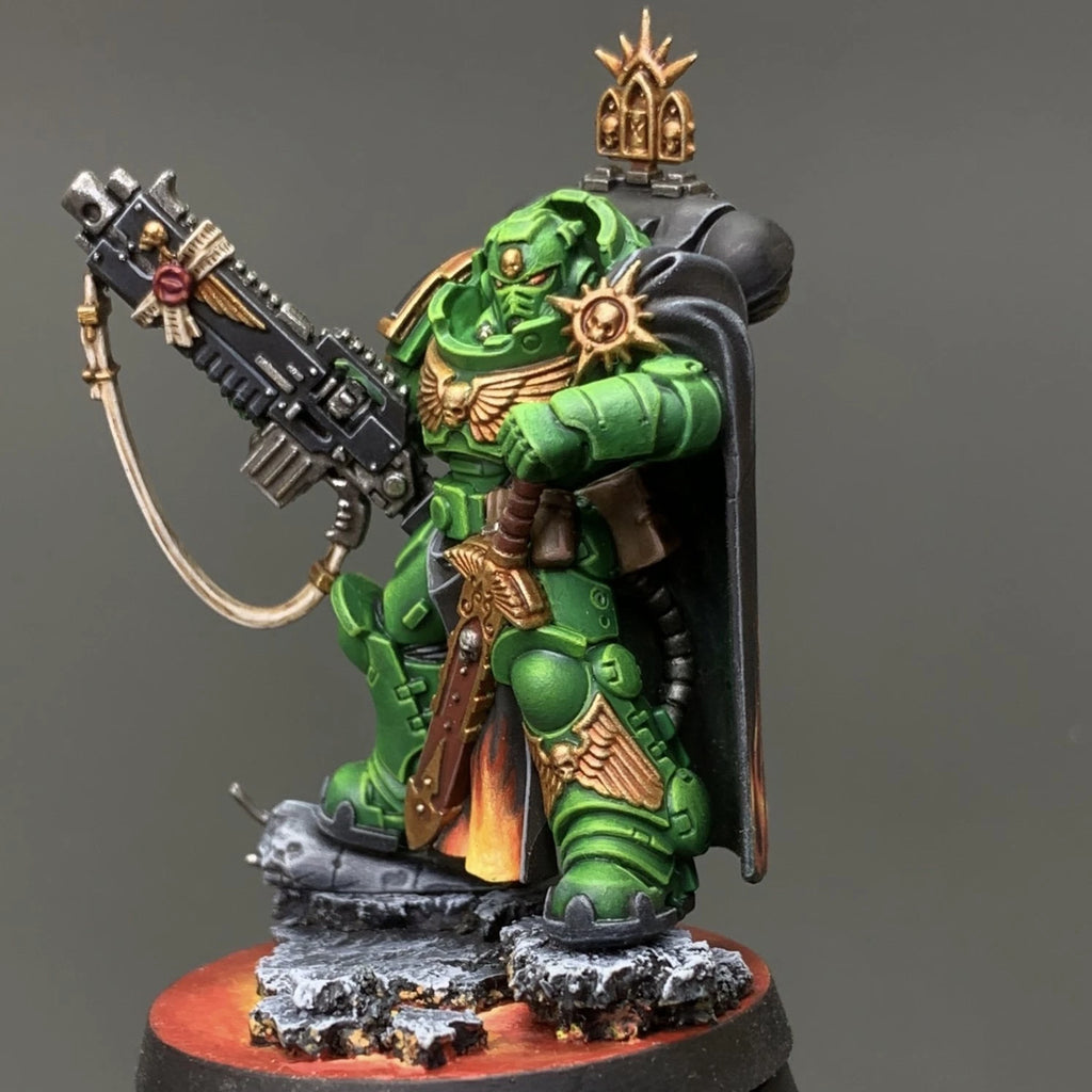 Warhammer 40K Captain With Master-Crafted Heavy Bolt Rifle Salamanders Painted