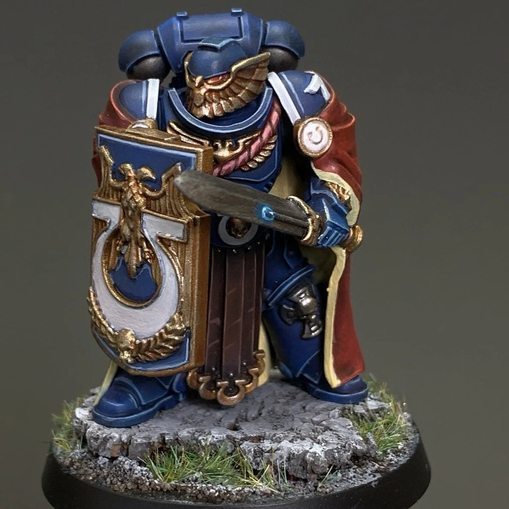 Warhammer 40K Ultramarines Marneus Calgar With Victrix Honour Guard