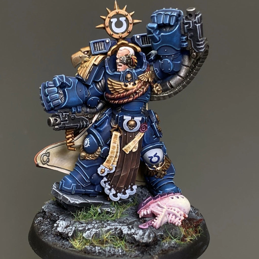 Warhammer 40K Ultramarines Marneus Calgar With Victrix Honour Guard