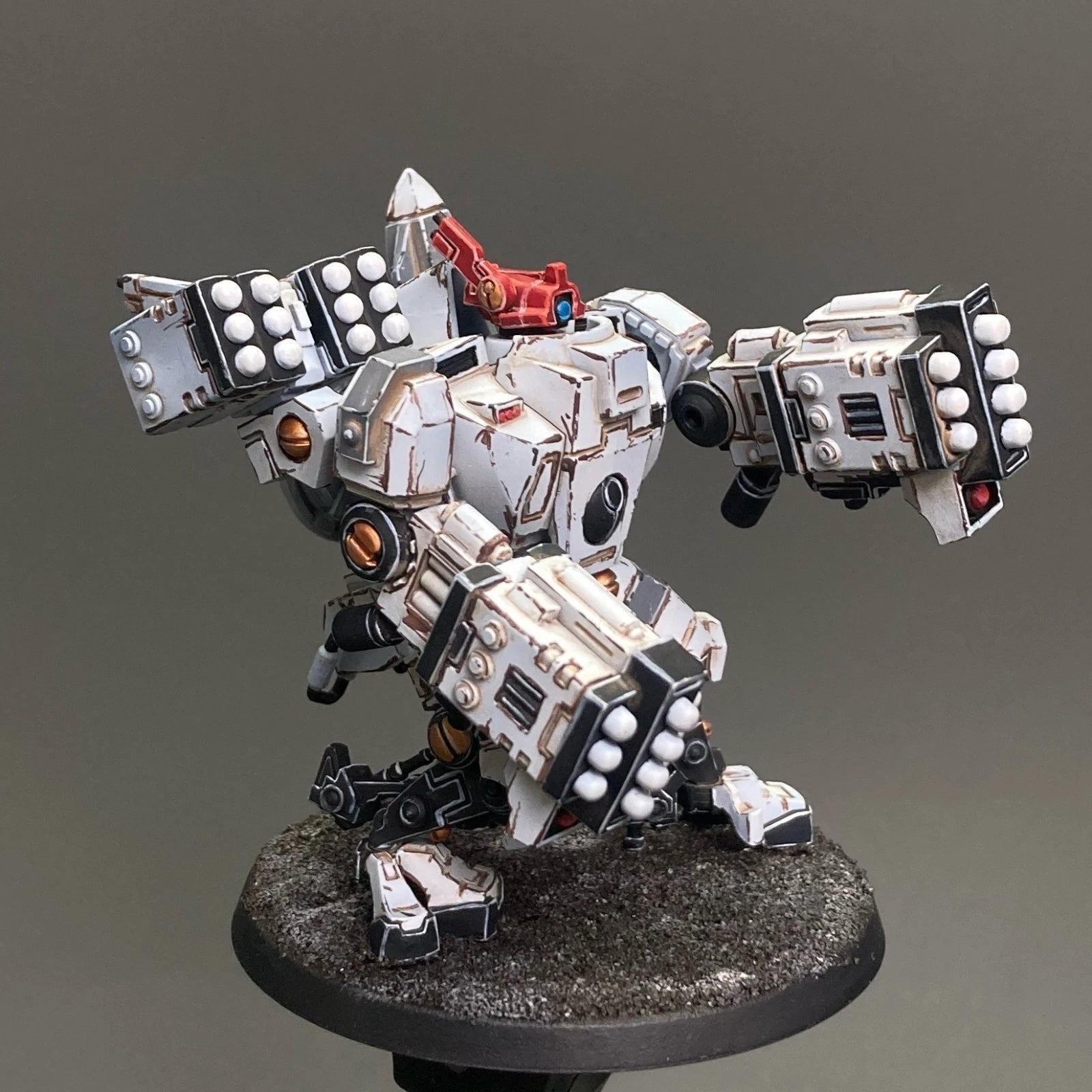 Warhammer 40K Tau Empire Broadside Battlesuit Painted