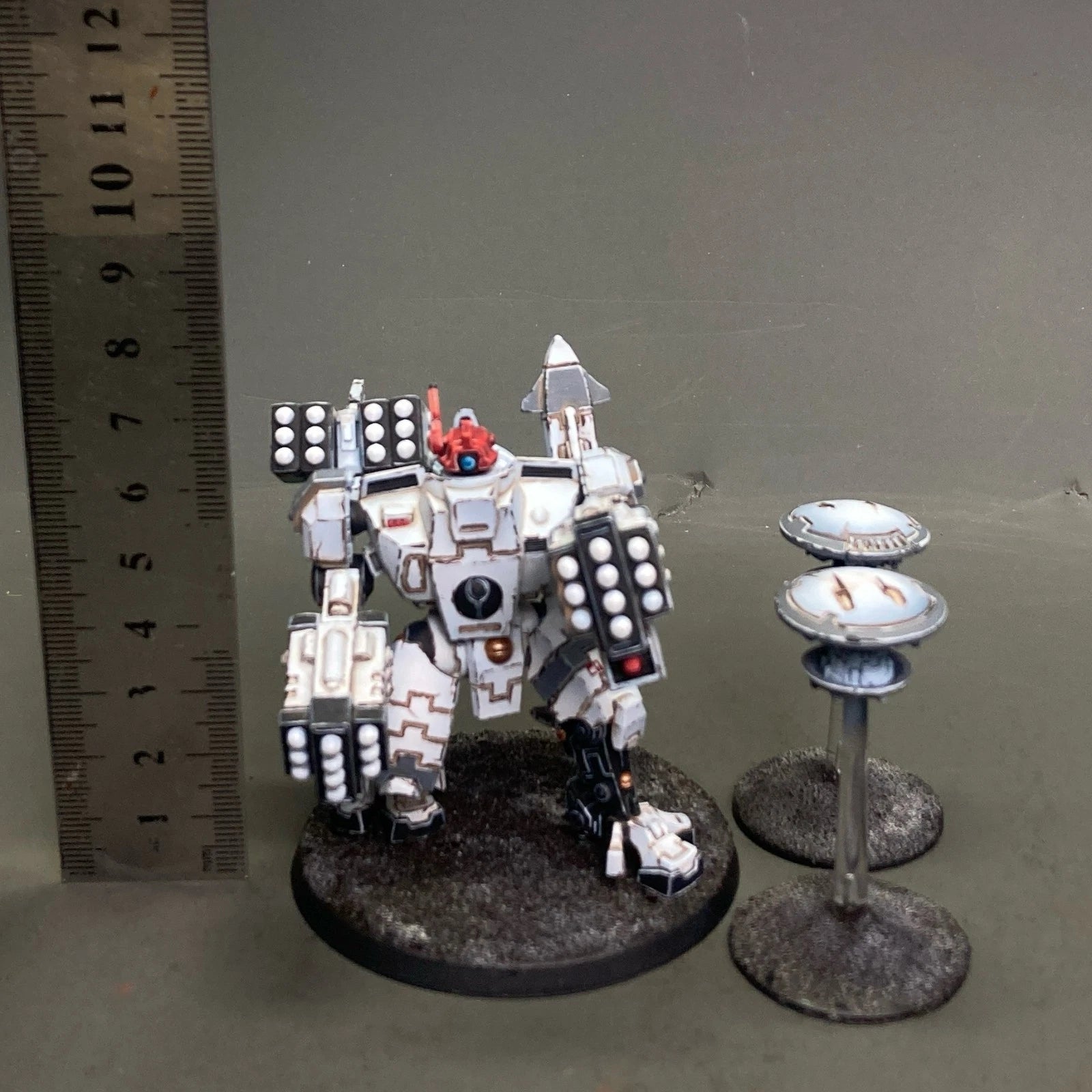 Warhammer 40K Tau Empire Broadside Battlesuit Painted